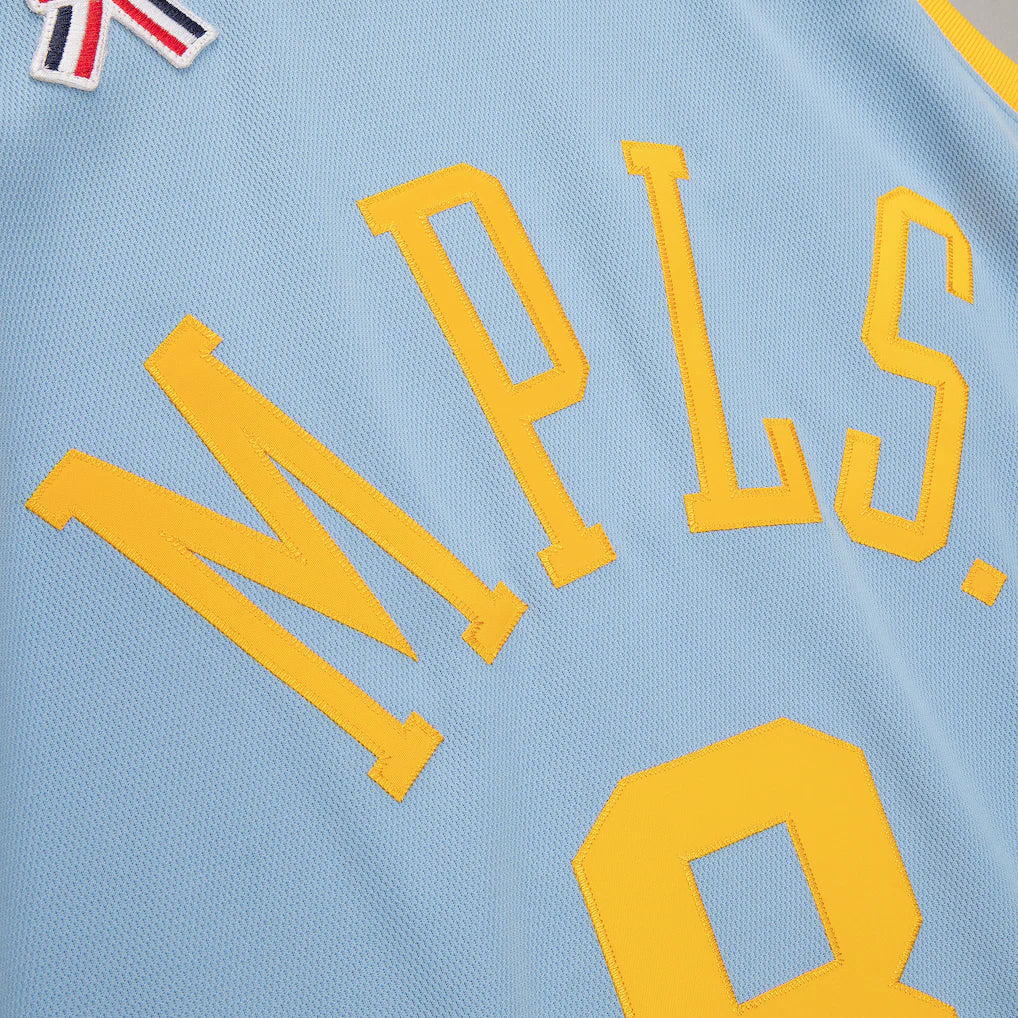 Men's Los Angeles Lakers Kobe Bryant Mitchell & Ness Powder Blue 2001/02 Hardwood Classics Authentic Player Jersey