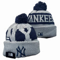 NEW YORK YANKEES KNIT HAT