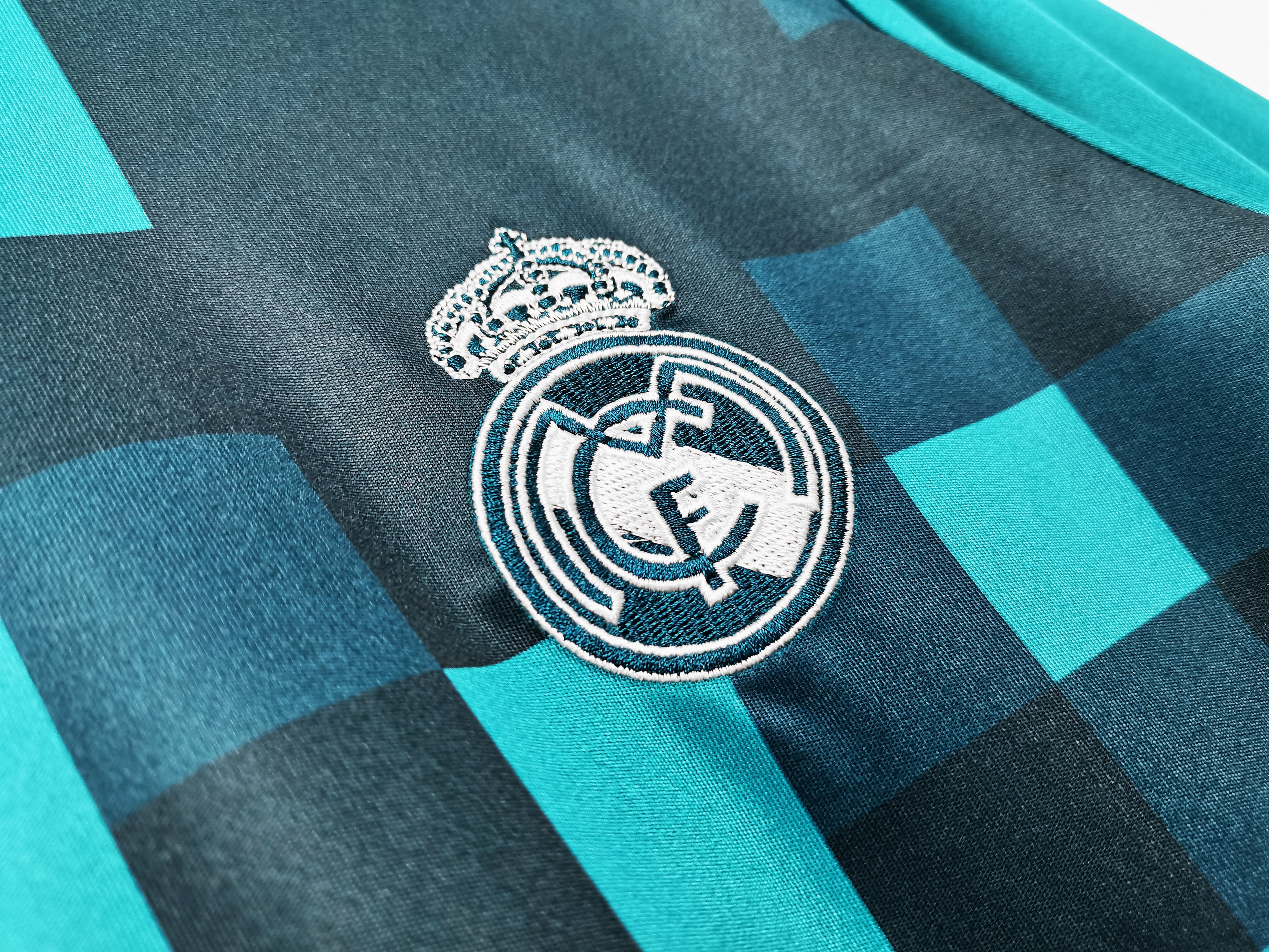 Los Merengues 2017-18 Away Vintage Jersey