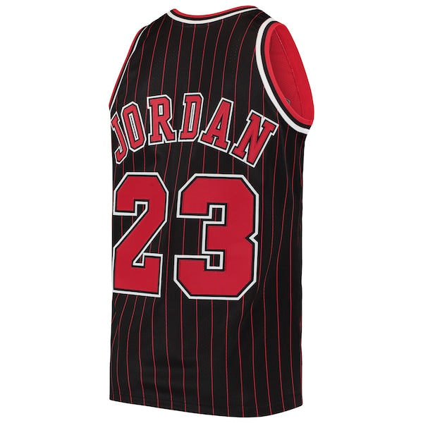 Michael Jordan Chicago Bulls 1996/97 Hardwood Classics Authentic Jersey - Black