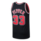 Scottie Pippen Chicago Bulls  1997/98 Hardwood Classics Swingman Jersey - Black/White