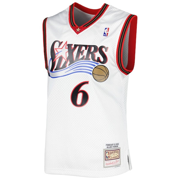 Allen Iverson Philadelphia 76ers 2001/02 Hardwood Classics Swingman Jersey - White/Red